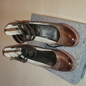 Freebird Randi loafer